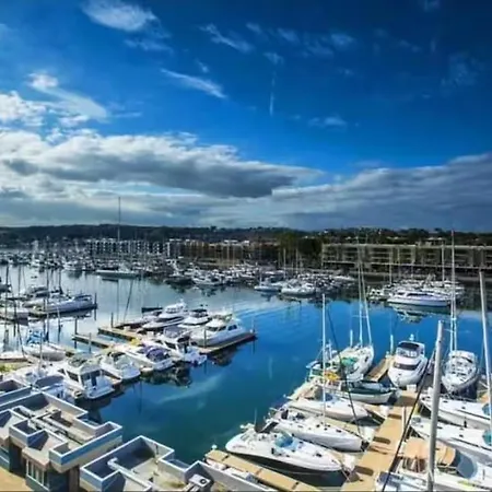 Spacious 2 Bedroom Penthouse With Patio And Amazing Views In Venice And Marina Del Rey